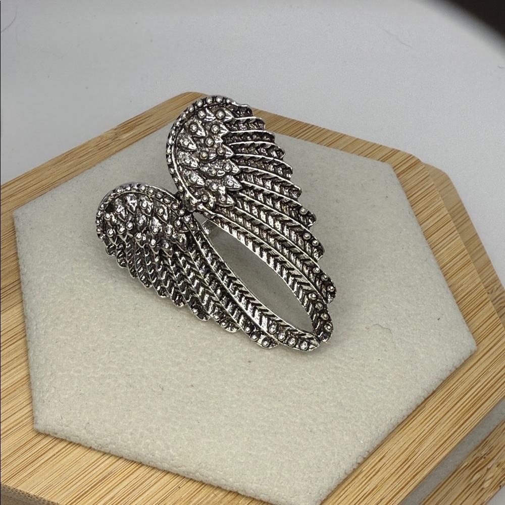 Angel Wing Statement Ring Size 7 Antiqued Silver Tone